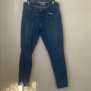 LEVI SKINNY JEANS